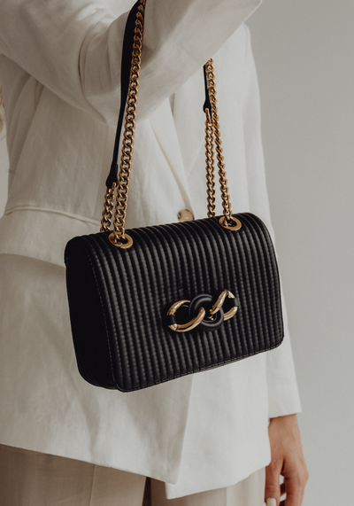 "Fashion Handbags Collection – Trendy Shoulder & Party Wear Bags"