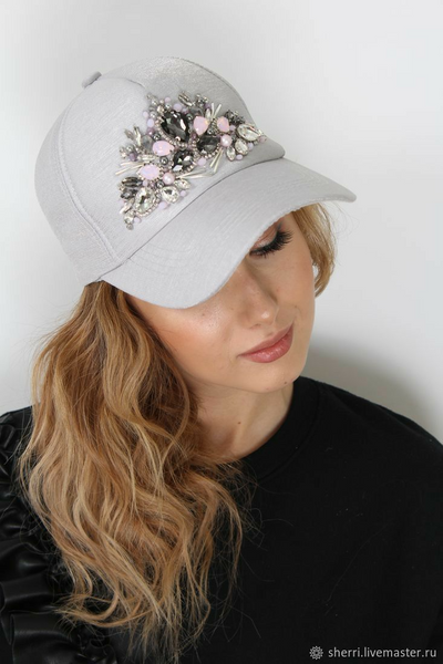 snapbacks
