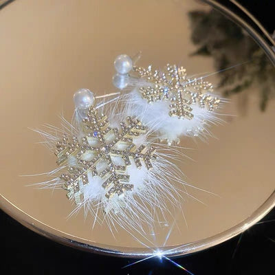 Christmas Snowflake Pearl Earrings – Festive Diamond Plush Design (Gold & Silver)