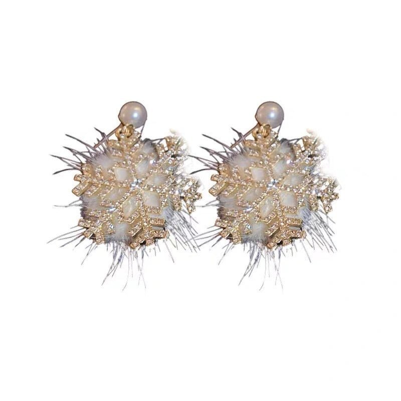 Christmas Snowflake Pearl Earrings – Festive Diamond Plush Design (Gold & Silver)